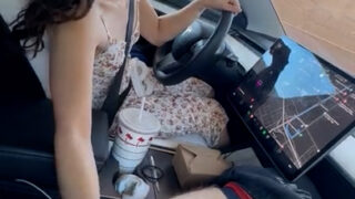 Jamelizz/JellybeanBrains Play with big dick in car – Onlyfans sextape leaked