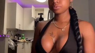 Cooking with kya Twerking video so hot – Viral